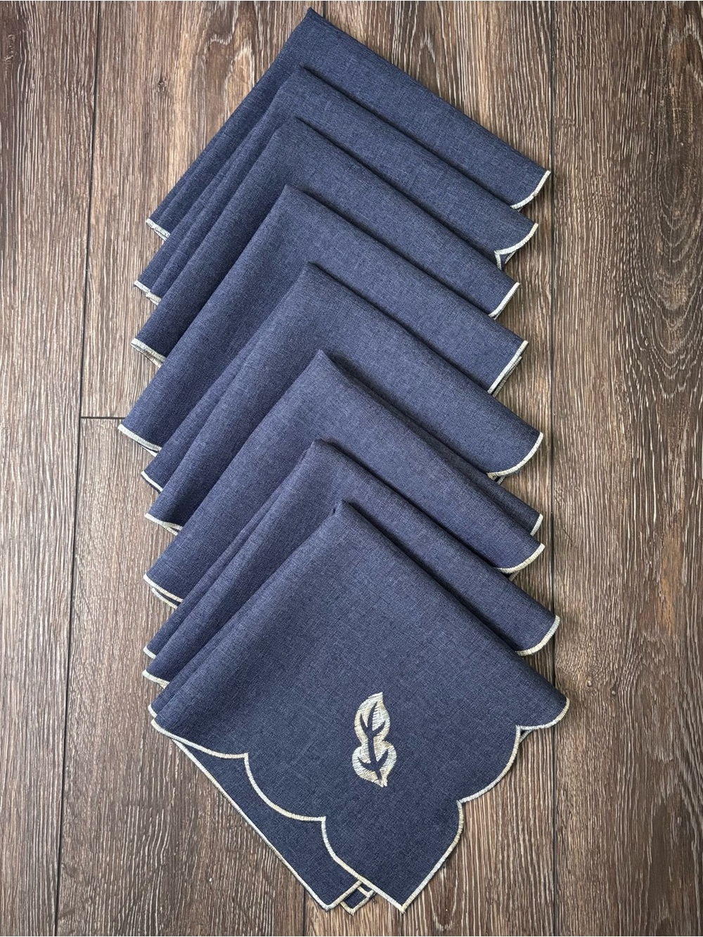 Vintage Style Denim Linen Placemats Embroidered Scalloped Edge Leaf Motif Set 8